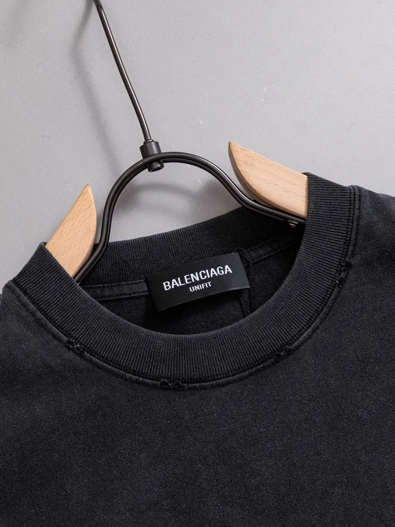 P100✨🔥 [balenciaga] 2026FW short-sleeved T-shirt Premium 26s double yarn 300g fabric, washed with Ma Liang distressed process Color: washed black, washed white, washed Khaki Size: S M L XL 2XL